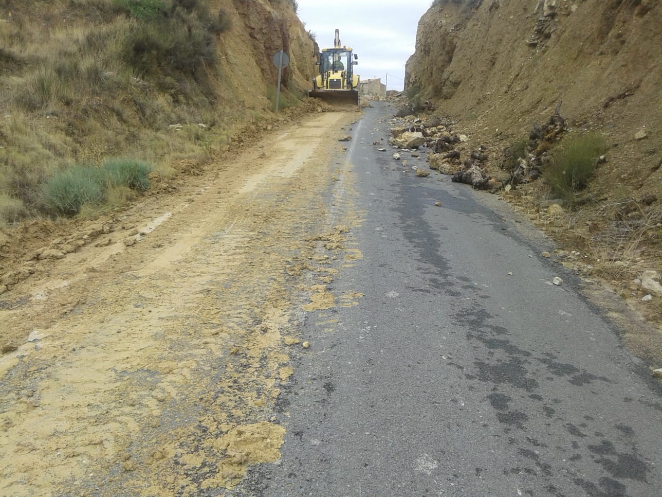 SEGUIMOS TRABAJANDO EN LA LIMPIEZA Y DESPEJE DE VIALES | Ayuntamiento ...